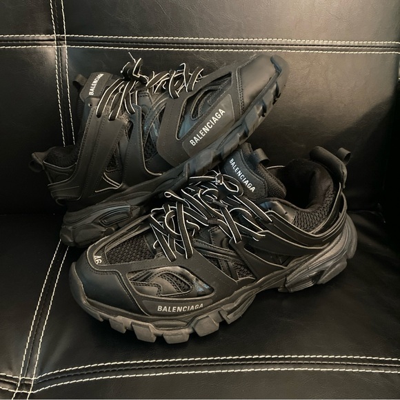Balenciaga Track Triple Black - Picture 3 of 9